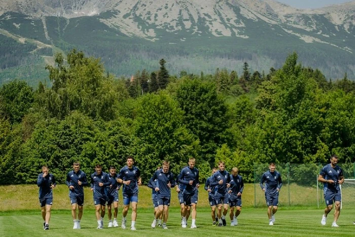 Die Ukraine – Finnland: Wo man das Spiel der U21-Europameisterschaft im Fußball sehen kann