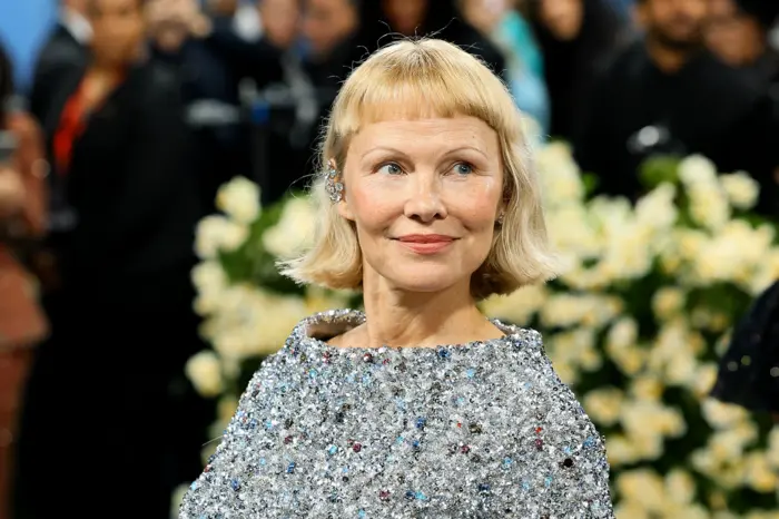 Pamela Anderson zaskoczyła fanów swoją nową fryzurą (wideo)
