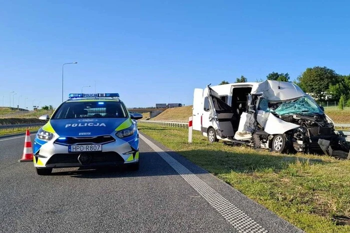 W Polsce mikrobus zderzył się z ciężarówką: obaj kierowcy to Ukraińcy
