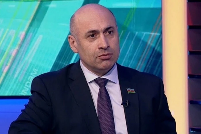 Депутата заблокували в аеропорту. Скандал між Баку та Москвою