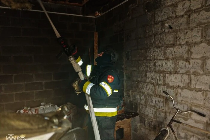 Explosion in the industrial area of Mykolaiv, the image shows a damaged factory