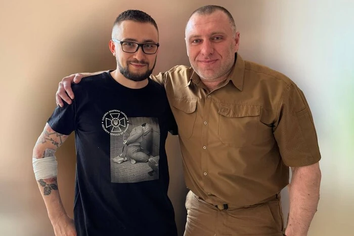Стерненко в футболці з головою СБУ