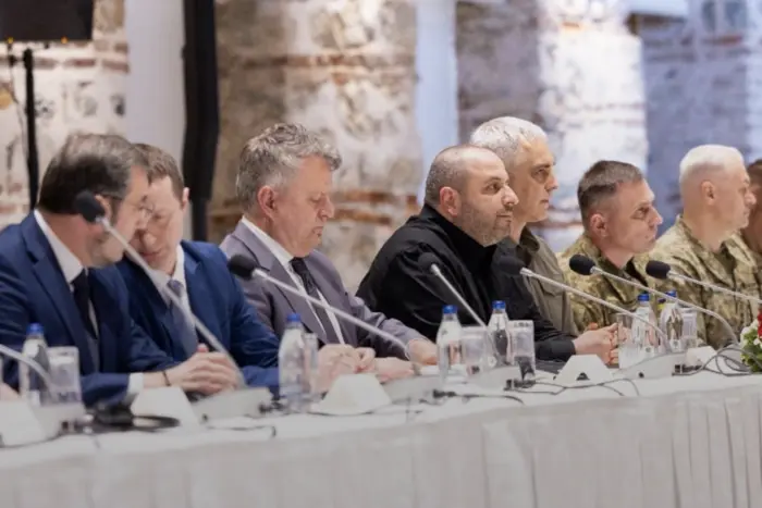 Переговоры в Стамбуле, визит Зеленского в Албанию. Главное за 16 мая