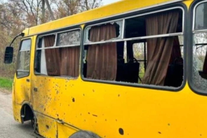 Besatzer haben einen Passagierbus in Cherson angegriffen, es gibt Verletzte