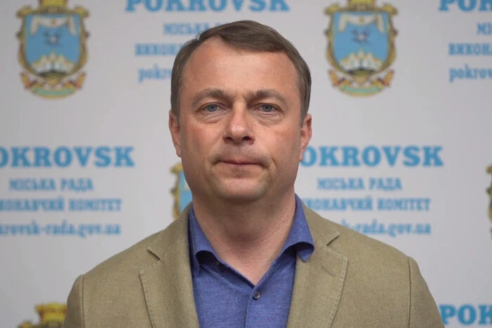 Портрет мера Покровської на роботі в Мадриді