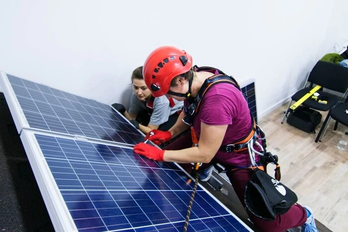 Ukrainian women in green energy