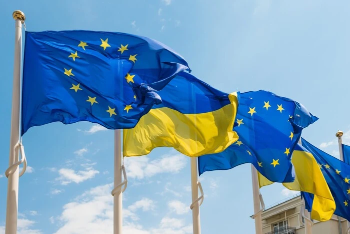 Європейська комісія пропонуватиме українцям ознайомчі поїздки додому