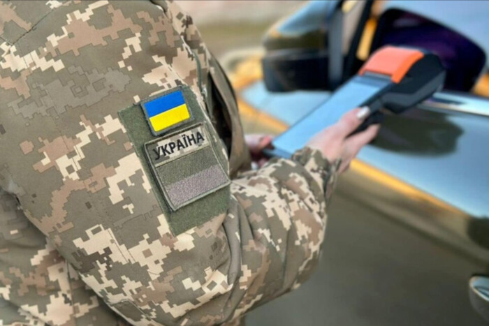 Прикордонники перевіряють оновлення даних в військовозобов'язаних жінок