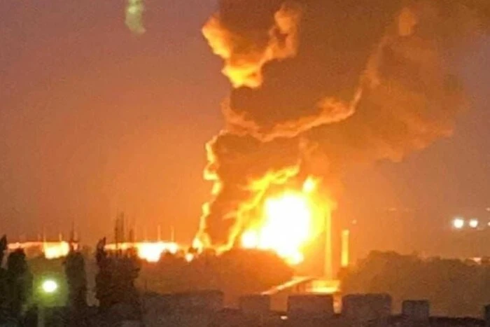 Пожар во время ракетной атаки на Ростовскую область