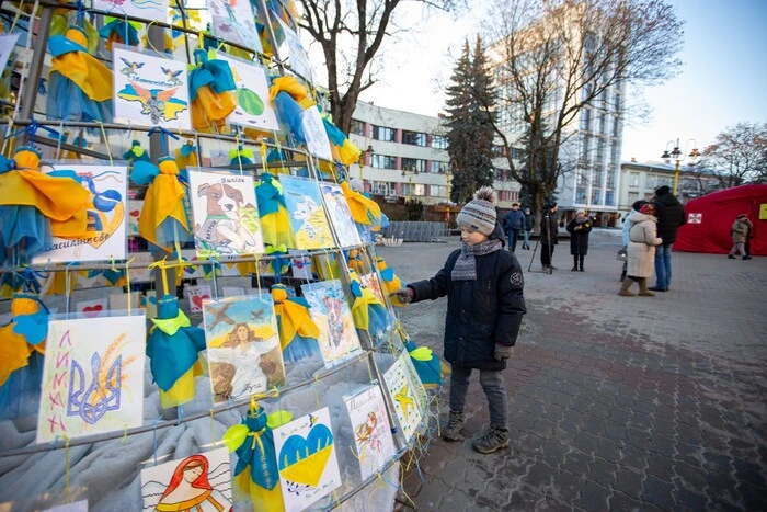Bürgermeister von Ivano-Frankivsk plant Aufstellung eines Weihnachtsbaums und stößt auf Hass