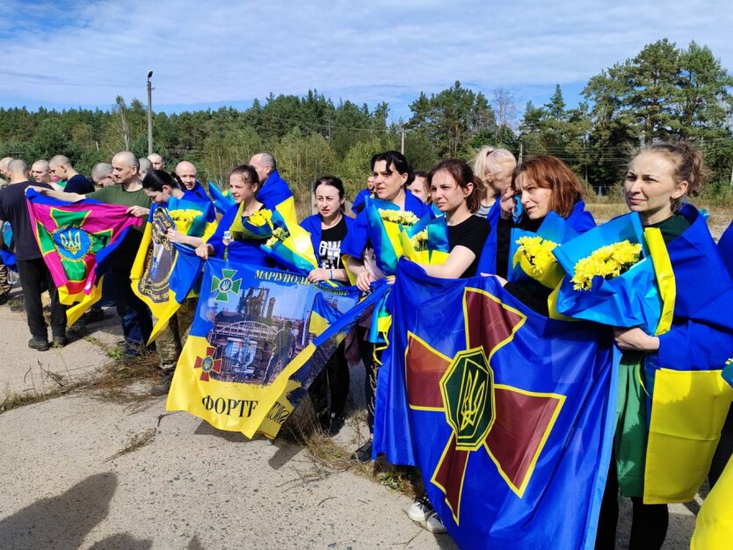 Zelenski: Ukraina odzyskała 49 żołnierzy i cywilów z niewoli, w tym obrońców Azovstali