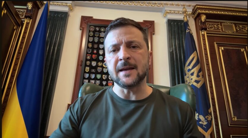 Згадав про фінансову допомогу та навчальний рік