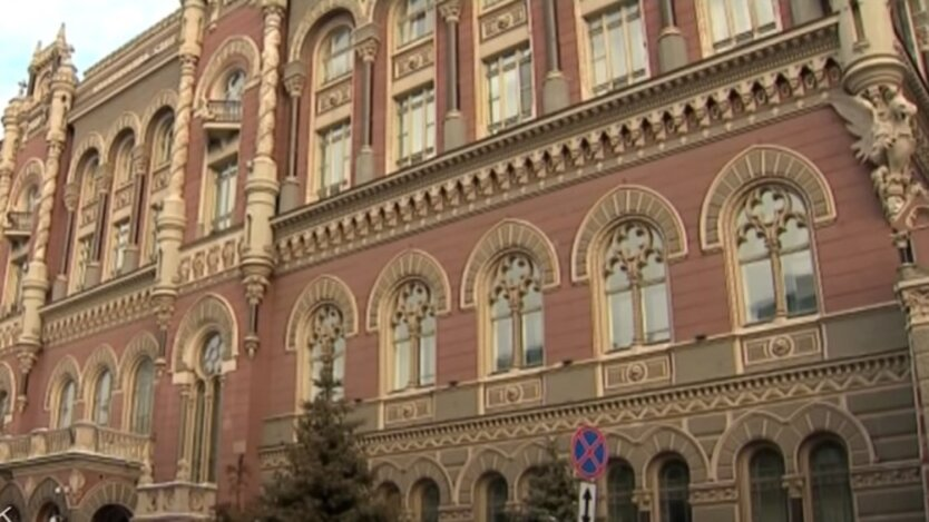 Злет Закордонних резервів НБУ: причина і наслідки
