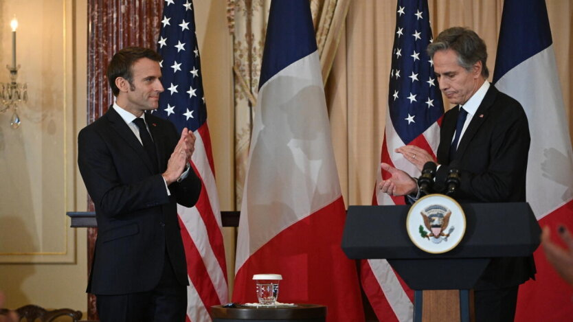 Emmanuel Macron and Antony Blinken discuss the strategy for supporting Ukraine