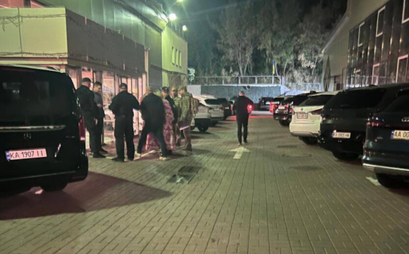 Centralne Centra Rekrutacyjne przeprowadziły masowe naloty na kluby, restauracje, zajrzały na koncert Okean Elzy