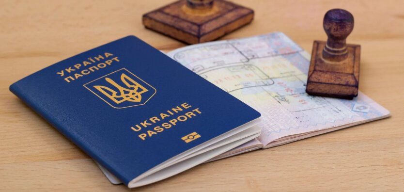 Ukrainians in the EU will be offered to change their status: what refugees should prepare for