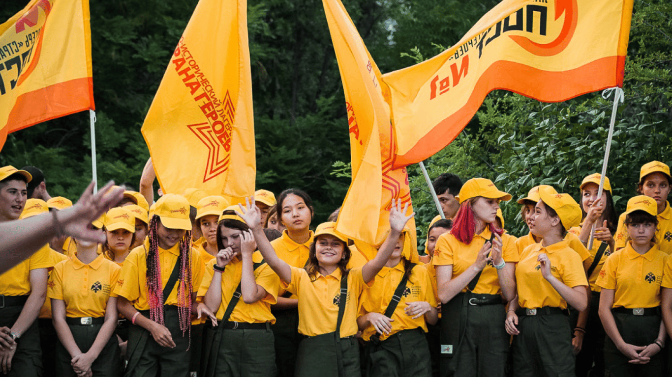 Skandal im Kinderlager der RF - Schüler wurde vergewaltigt